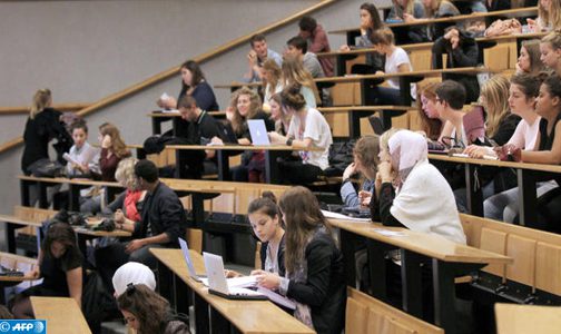المغاربة يتصدرون عدد الطلبة الاجانب بفرنسا سنة 2017