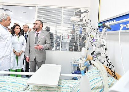 جلالة الملك يدشن المستشفى الإقليمي “الأمير مولاي عبد الله” بسلا بطاقة استقبال تبلغ 250 سريرا