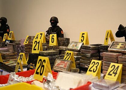 حجز 476 كلغ من الكوكايين داخل شقة بالهرهورة مهربة عن طريق الأطلسي و أسلحة وغاز مسيل..