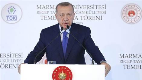 أردوغان.. ماكرون يعاني “موت دماغي” وعليه مراجعة طبيب