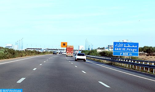 قرار مشترك لوزير التجهيز و وزير الداخلية متعلق بتعديل التشوير الطرقي وتغيير اللون الأزرق