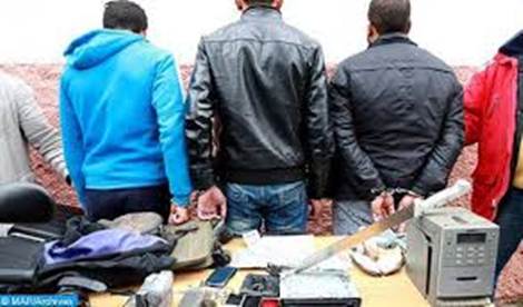 أكادير.. توقيف ثلاثة أشخاص متلبسين بالتحضير لتنظيم عملية الهجرة غير المشروعة