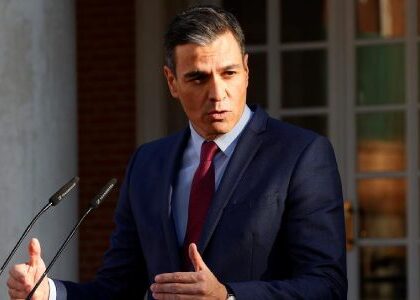 سانشيز يدعو إلى دعم المغرب، ويقول: أن عصابات المافيا دبرت ثماني هجمات عنيفة على مستوى السياج الحديدي في الناظور