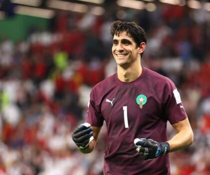 حارس المرمى بونو يحتل المركز الثالث عالميا ضمن تصنيف الاتحاد الدولي 2022