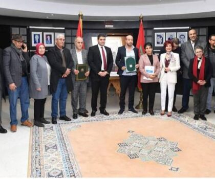 وزارة.. اتفاق اجتماعي ثنائي يرفع أجور الصحافيين بزيادة قدرها 2000 درهم شهريا