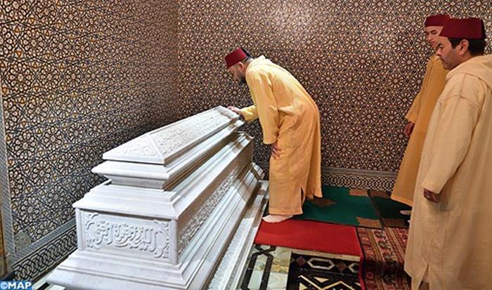 أمير المؤمنين يترأس اليوم الأربعاء بالرباط حفلا دينيا بمناسبة الذكرى ال 25 لوفاة  المغفور له الحسن الثاني
