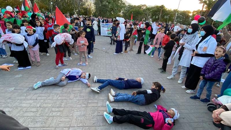 وقفة نسائية في تازة تضامنا مع الشعب الفلسطيني
