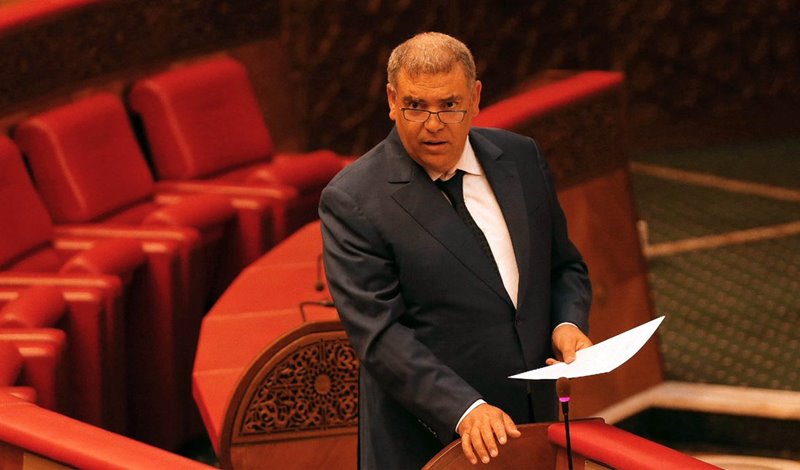 وزير الداخلية.. وضع برنامج أولي لتزويد أكثر من 32 مدينة بـ 3500 حافلة للنقل الحضري