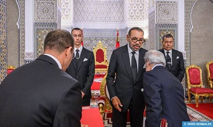 والي بنك المغرب قدم للملك التقرير السنوي للبنك المركزي حول الوضعية الاقتصادية والنقدية والمالية