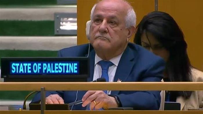 الفلسطينيون يشغلون مقعدهم الجديد في الجمعية العامة للأمم المتحدة