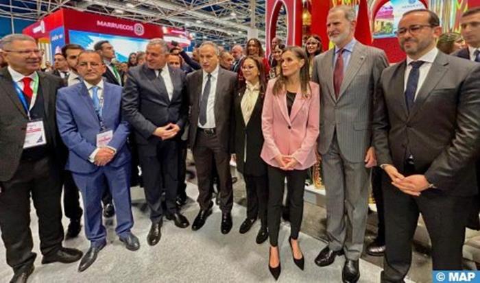 فيتور 2025.. الملك فيليبي السادس والملكة ليتيزيا يزوران الرواق المغربي