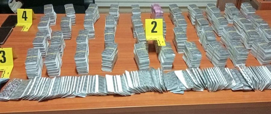 إجهاض محاولة لتهريب 12 ألف قرص مخدر وتوقيف شخصين بتطوان
