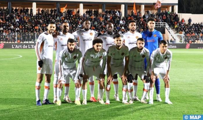فريق نهضة بركان يتوج بلقبه الأول