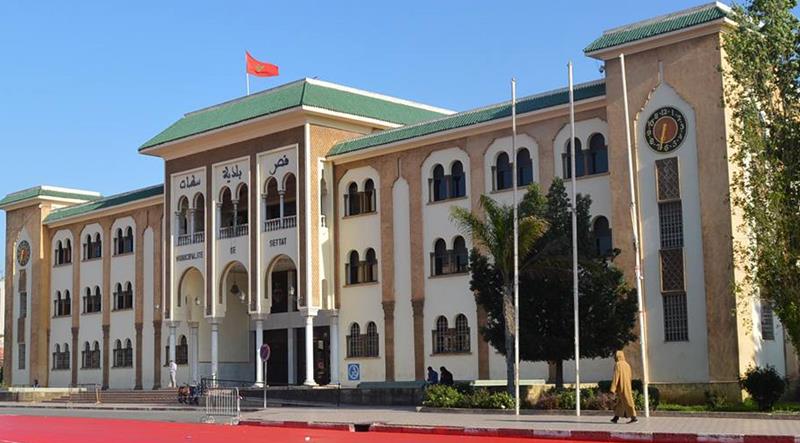 سطات .. ساكنة دور الامارات العربية المهددون بالطرد من منازلها يطالبون بتسوية حبية