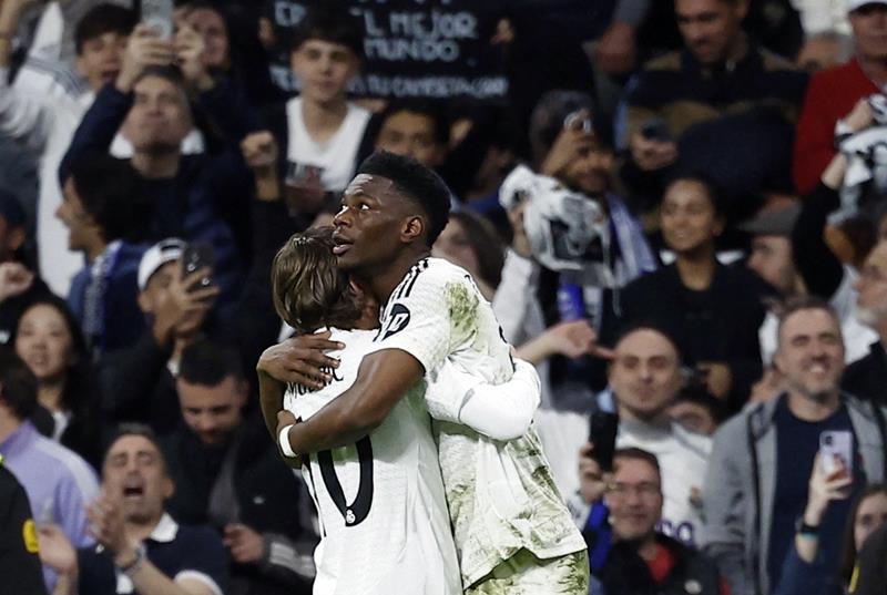 كأس إسبانيا: ريال مدريد ينجو من فخ سوسييداد ويبلغ النهائي بعد مباراة مجنونة