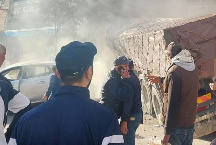 مصرع 4 أشخاص وإصابة 8 آخرين بجروح متفاوتة في حادث اصطدام شاحنة ببنايتين بالفنيدق