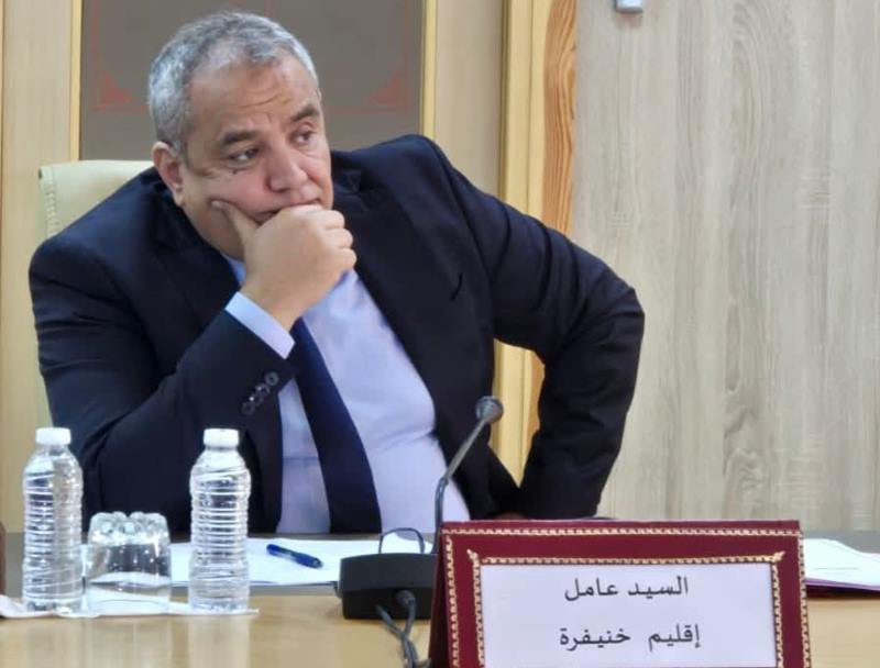 خنيفرة.. عامل الإقليم يترأس اجتماعا للحرص على تتبع وضعية تموين السوق