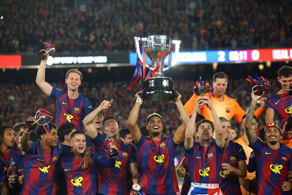 برشلونة يهزم ريال 2-0 في الكلاسيكو ويحرز لقبه الـ29 في تاريخه