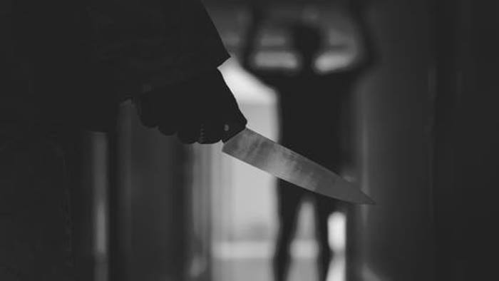 شخص يعاني من اضطرابات نفسية يهاجم تاجرا بسوق تازة العليا بالسلاح الأبيض
