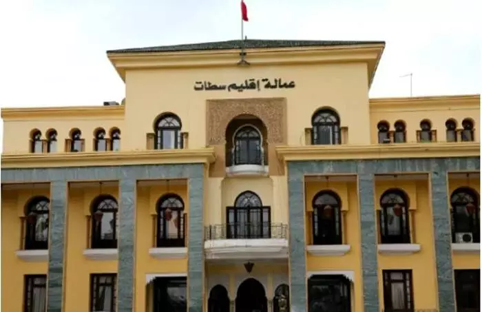 سطات .. الشباب العاطلين عن العمل يطالبون بحصولهم على حصة من رخصة الثقة