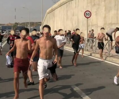 ارتفاع عدد القتلى في سبتة إلى 78 و منظمة تقول: وجود نحو ألف قاصر بلا حماية و يواجهون أوضاعا مزرية