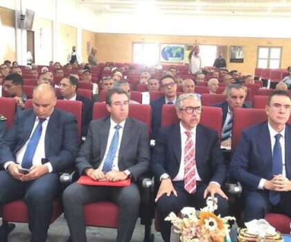 أزيلال.. لقاء مغاربة العالم يفتح ملفات الاستثمار والإدارة على مصراعيها